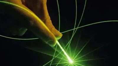 Laser monolitické vlákno dosahuje 10 kW stabilný výstup